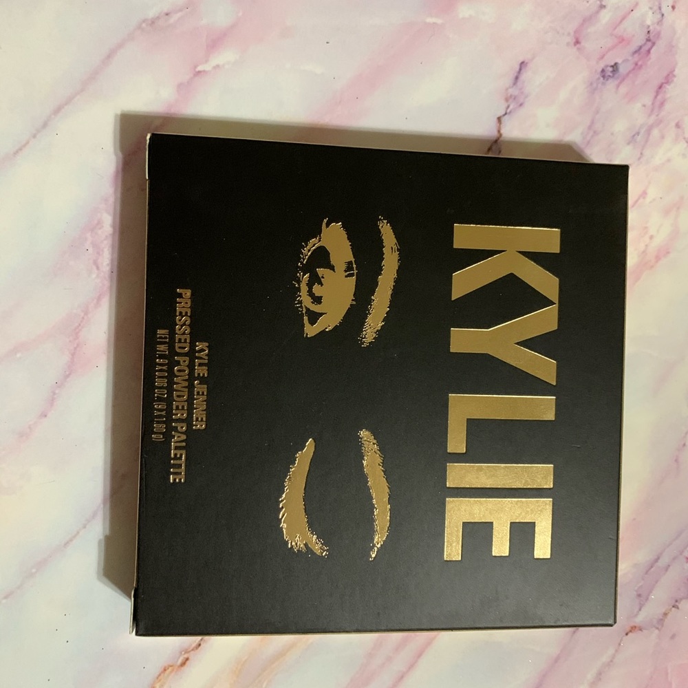 Kylie Cosmetics Sorta Sweet Eyeshadow Palette